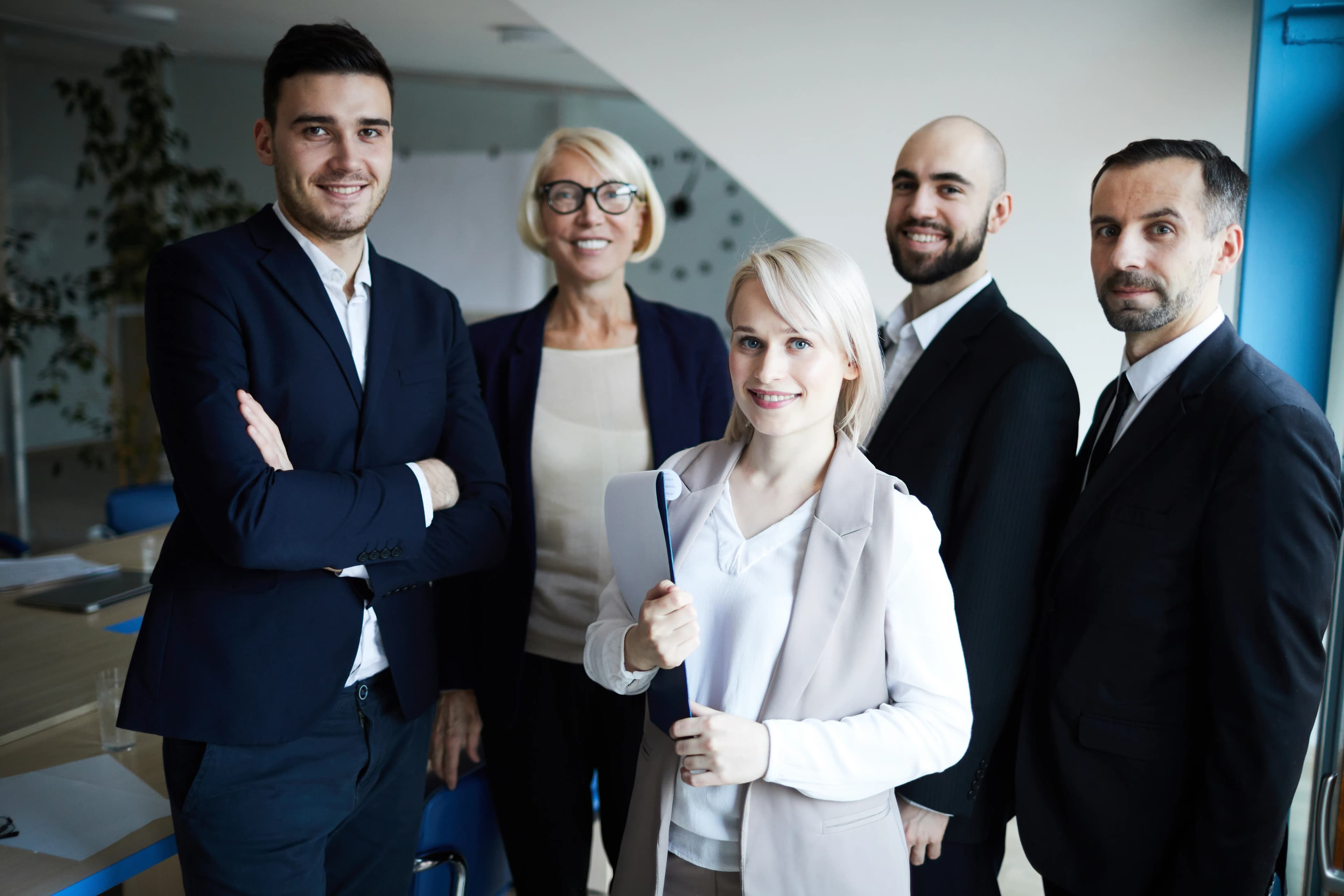 Bürofoto – Erforderlich: 240x160px